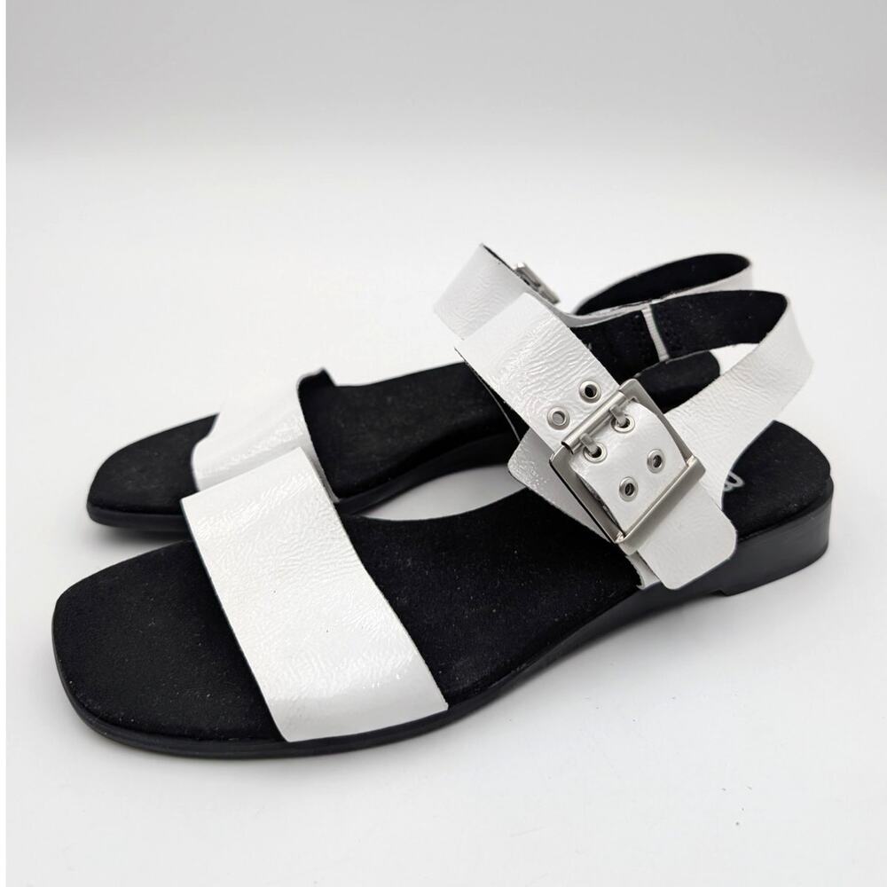 Munro Meena Slide Sandals Hook & Loop Women's White/Black Size US9.5M EU40